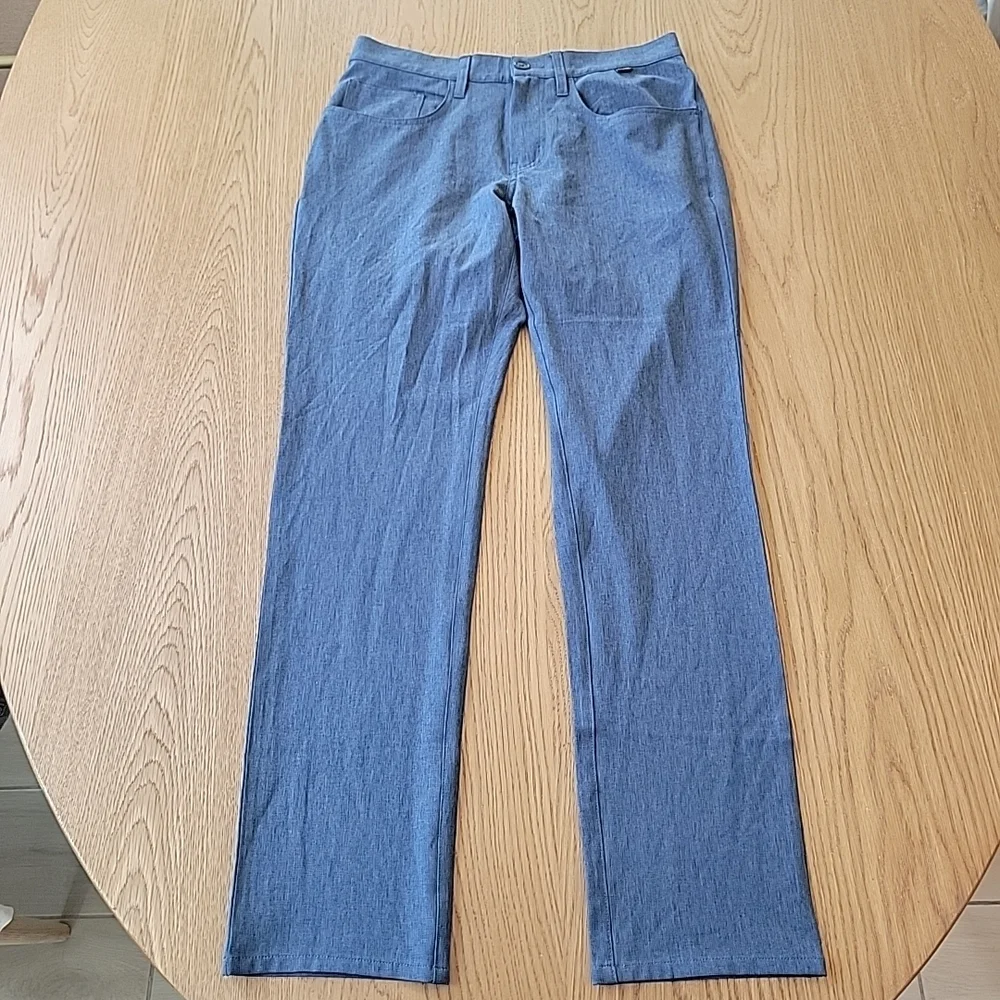 Travis Mathew Pants Men's 30x32‎ Stretch Flat Front Golf Performance Blue Travel